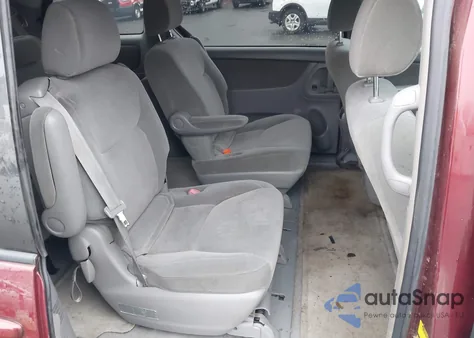 2004 Toyota Sienna Le from USA, damaged, VIN 5TDZA23C14S097573